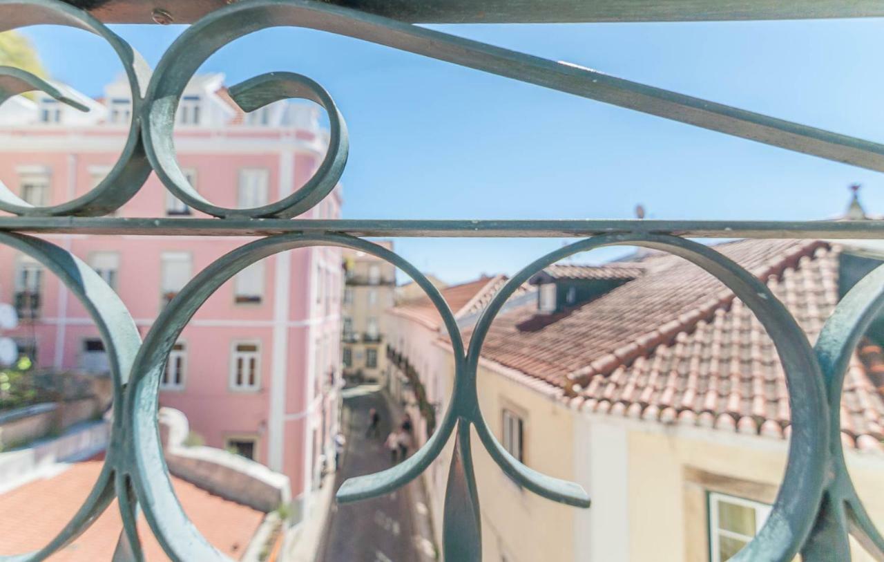 'White House' Apartment- Alfama Lisbon Exterior photo